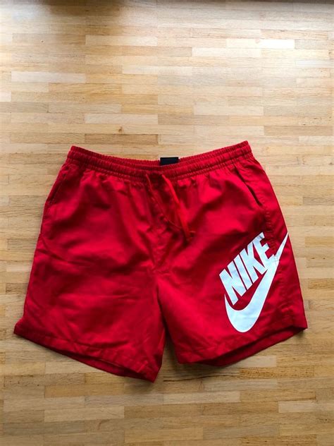 Rote Nike Shorts online 